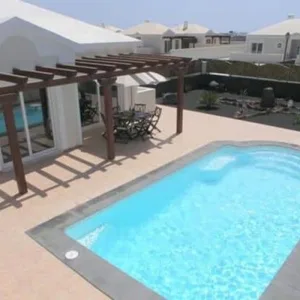 Piscina clásica de Fibra de vídrio modelo Jamaican 8,15x4,15x1,45mts-3