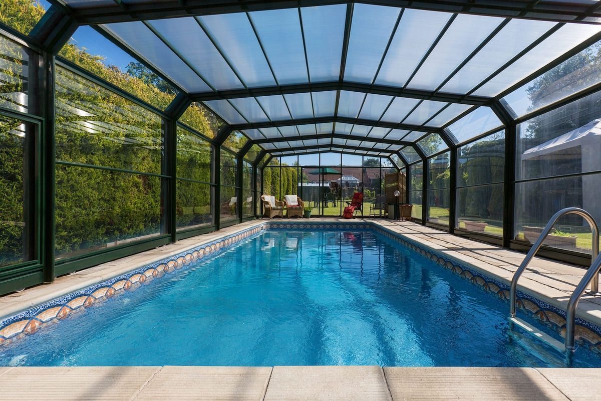 swimming pool enclosure 2023 11 27 05 14 45 utc
